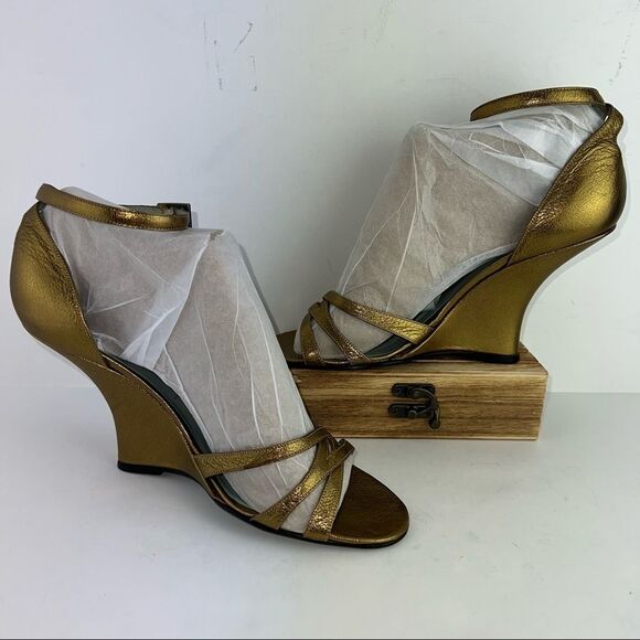 Sigerson Morison • Bronze Dress Wedge Sandals w/ New York Patent - Picture 4 of 14
